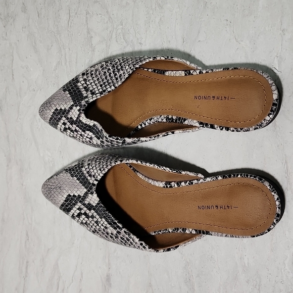 14th and Union Snake Slides - Picture 4 of 7